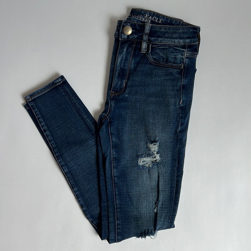 American eagle jeggings with rips SIZE 2